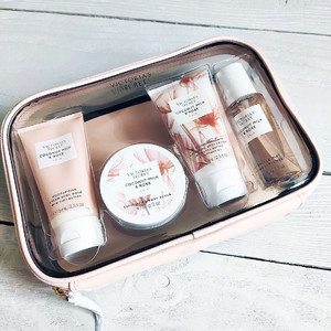 Подарочный набор Victoria's Secret The Balance Starter Kit Coconut Milk & Rose (Парфюмированный спрей 75ml, лосьон 75ml, скраб 85ml, крем-мыло 75ml)