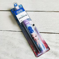 Детская электрическая зубная щетка Oral-B Pro-Health Stages Frozen Battery Toothbrush (Эльза и Анна)
