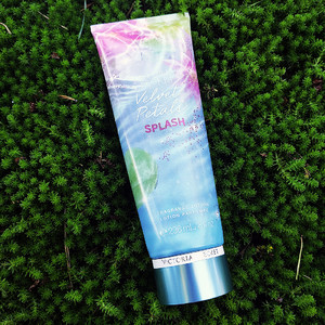 Парфюмированный лосьон Victoria´s Secret Velvet Petals Splash 236ml
